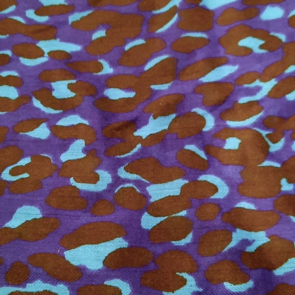 🔴Scarf euc - Picture 2 of 4